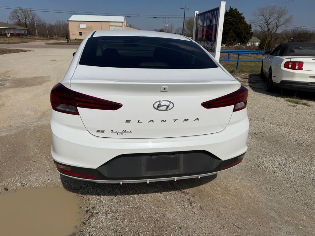 Hyundai Elantra SE 6M 2019