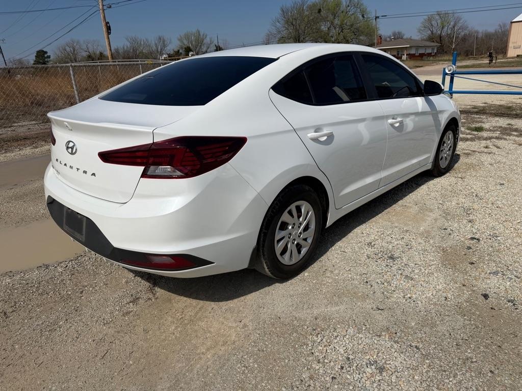 Hyundai Elantra SE 6M 2019