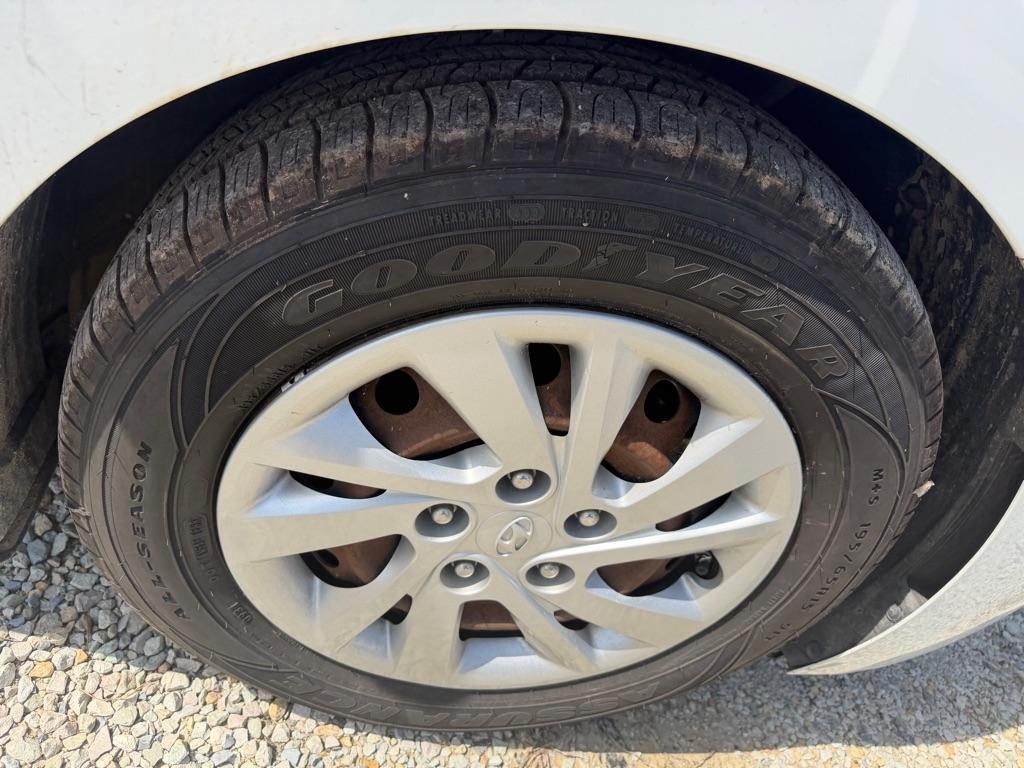 Hyundai Elantra SE 6M 2019