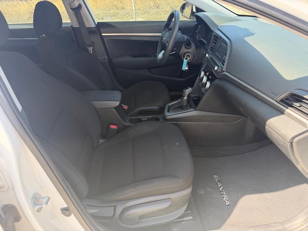 Hyundai Elantra SE 6M 2019