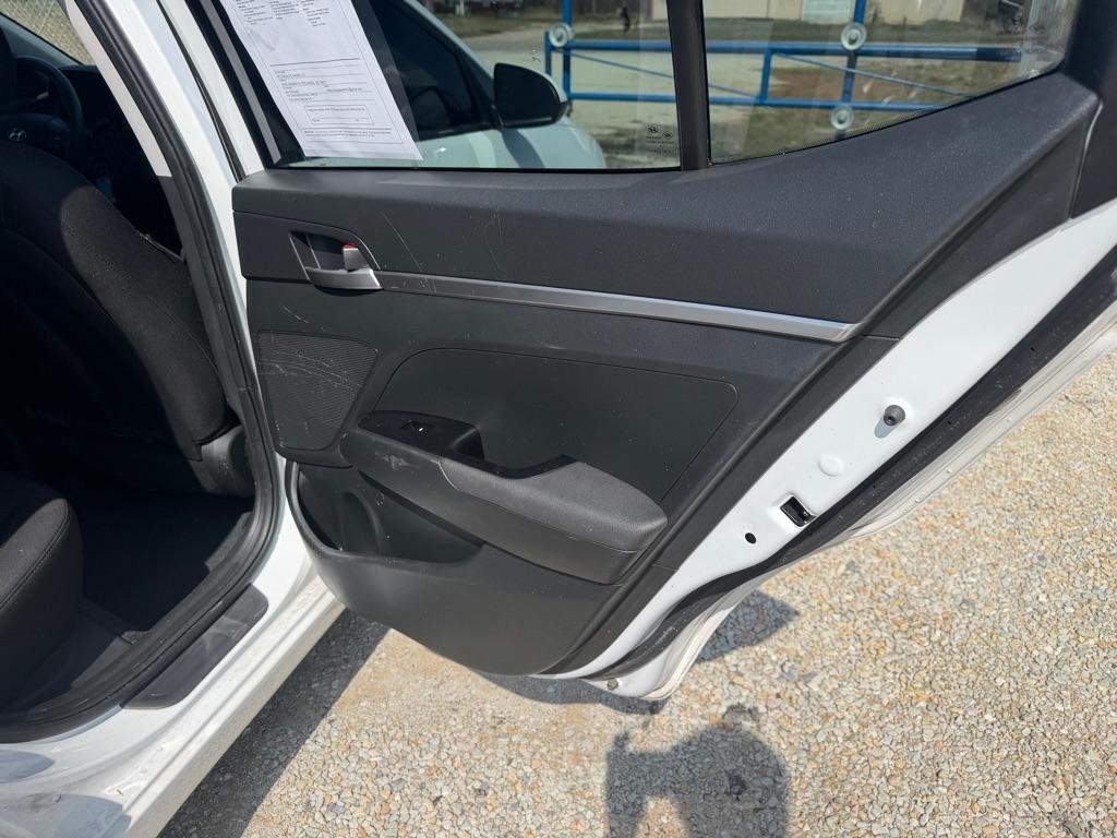 Hyundai Elantra SE 6M 2019