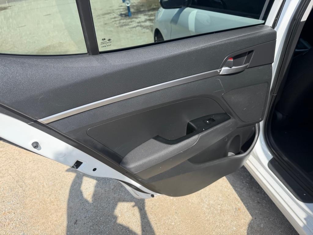 Hyundai Elantra SE 6M 2019