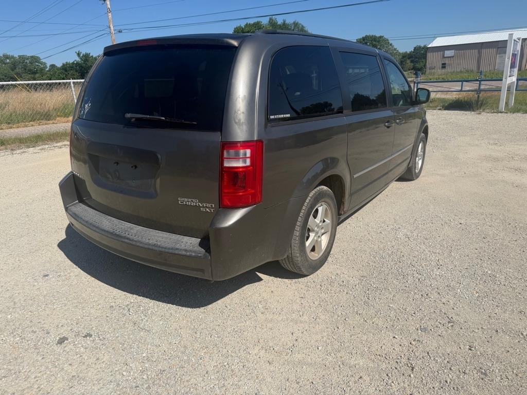 Dodge Grand Caravan SXT 2010