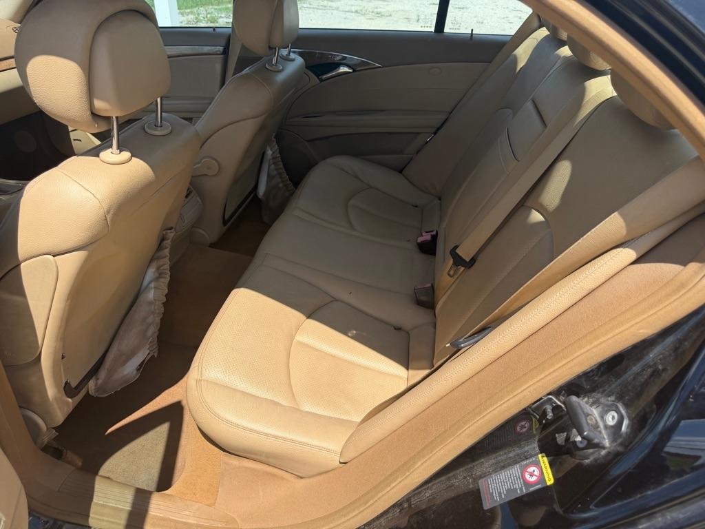 Mercedes-Benz E-Class E350 4MATIC Sedan 2009