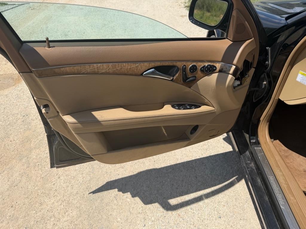 Mercedes-Benz E-Class E350 4MATIC Sedan 2009