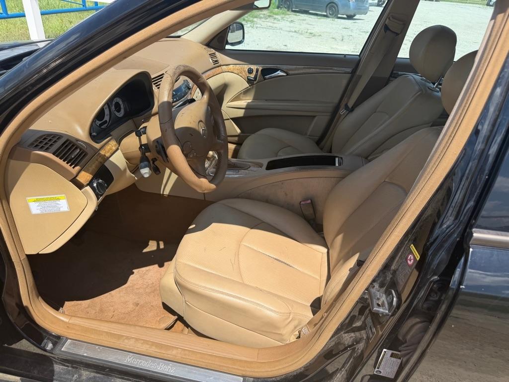 Mercedes-Benz E-Class E350 4MATIC Sedan 2009