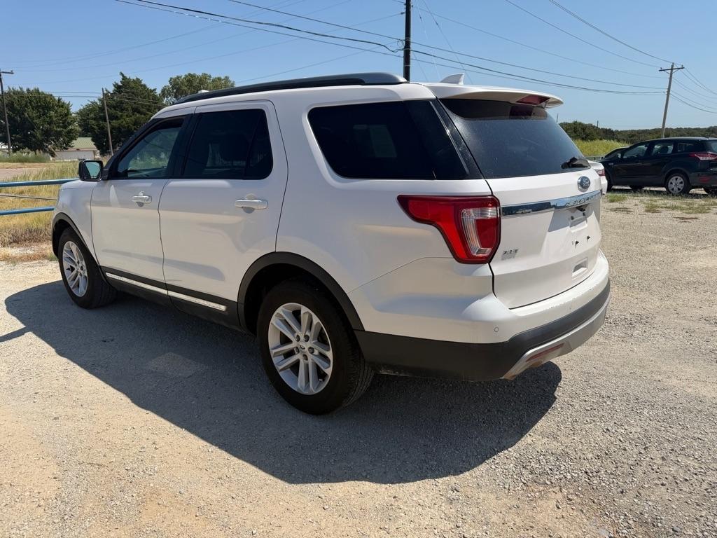 Ford Explorer XLT FWD 2017