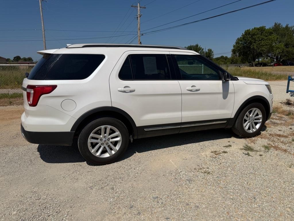 Ford Explorer XLT FWD 2017