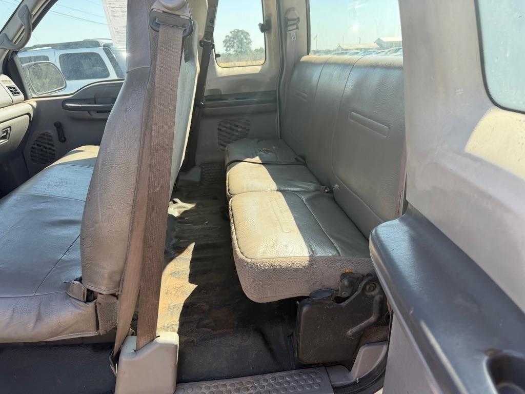 Ford F-250 SD XL SuperCab Long Bed 2WD 2001