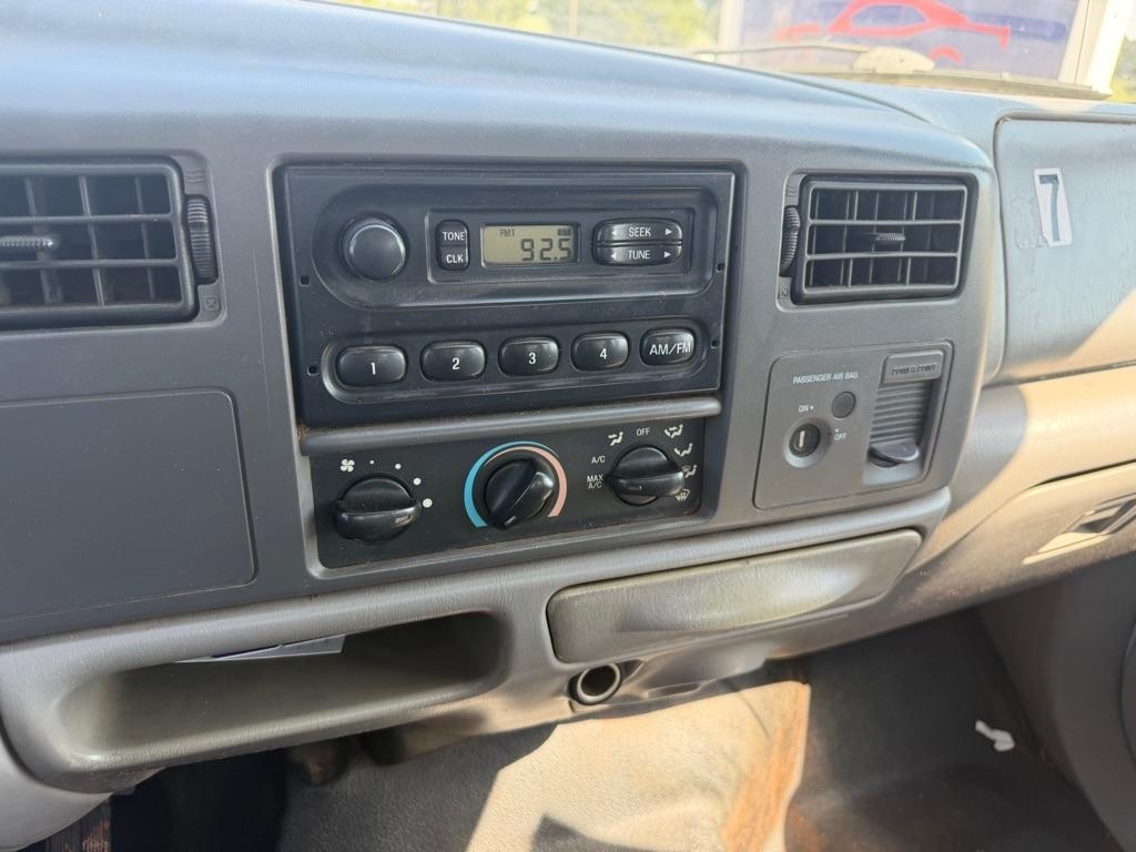 Ford F-250 SD XL SuperCab Long Bed 2WD 2001