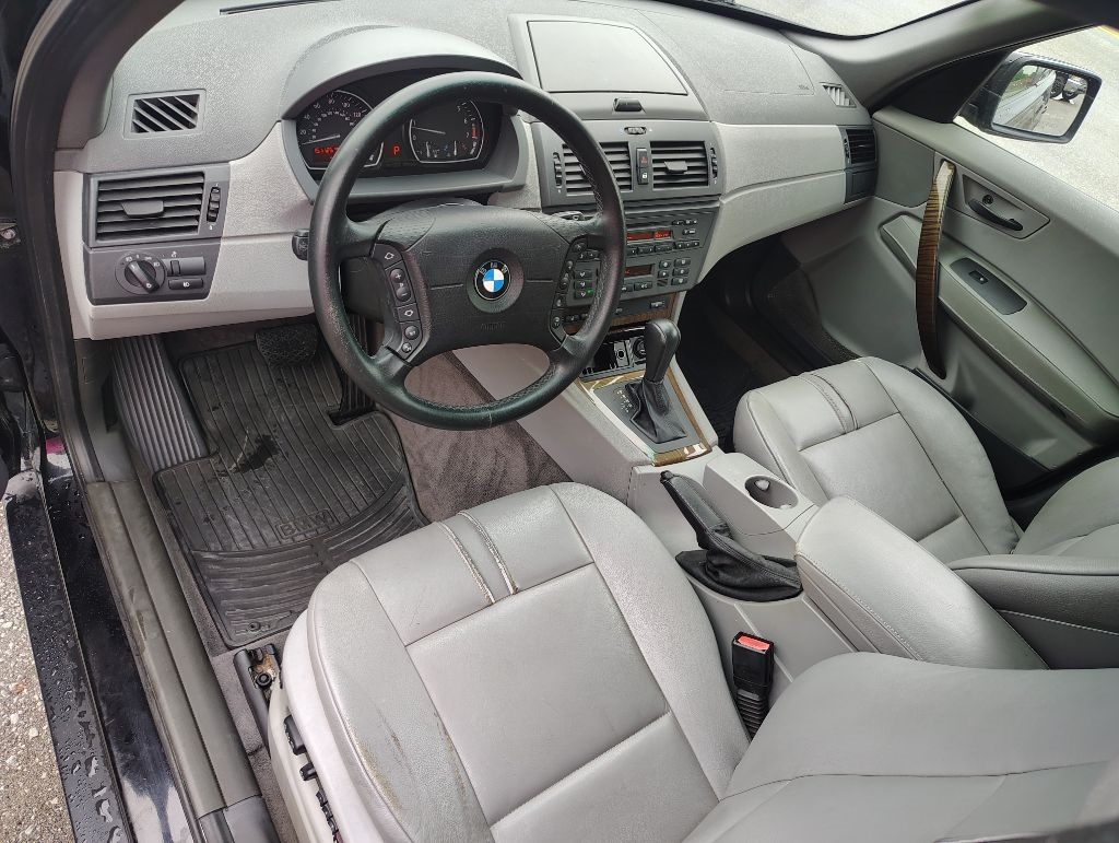 BMW X3  2004