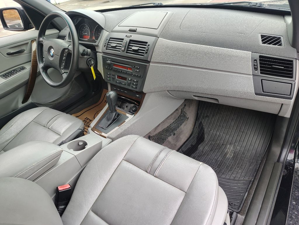 BMW X3  2004