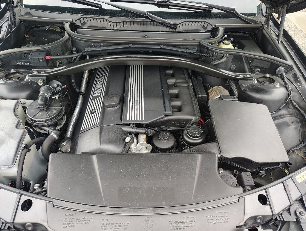 BMW X3  2004