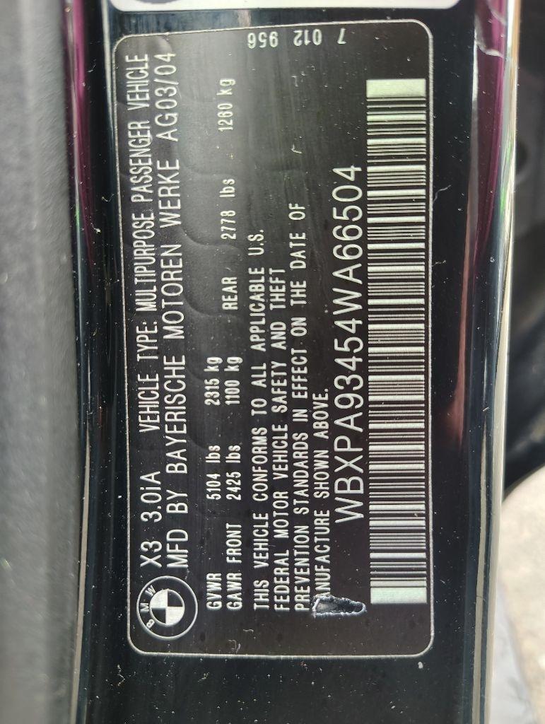 BMW X3  2004