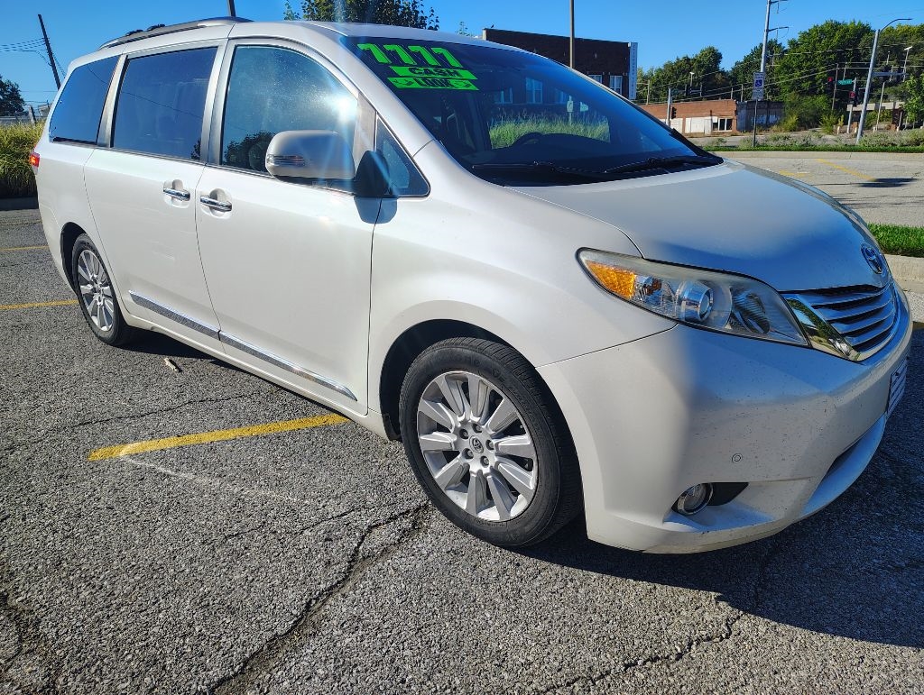 2013 Toyota Sienna XLE