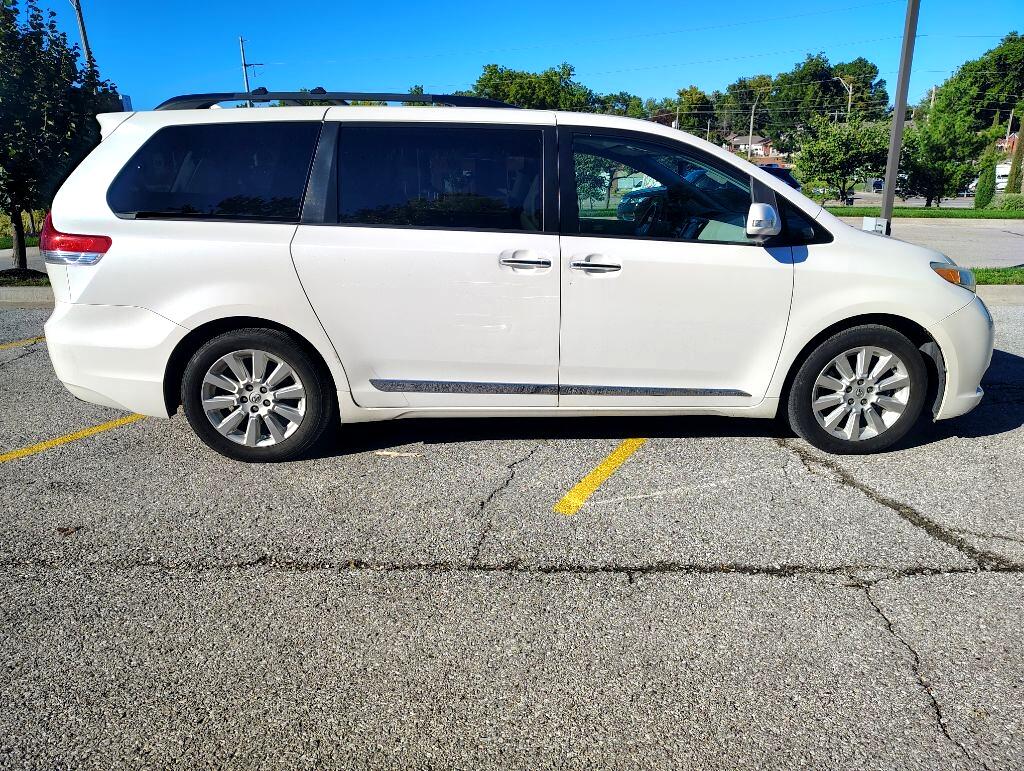2013 Toyota Sienna XLE