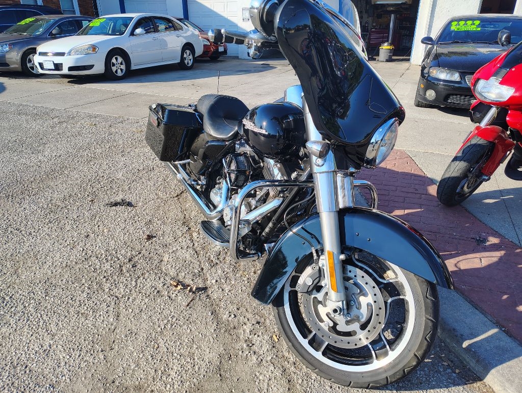 2012 Harley-Davidson FLHX103 