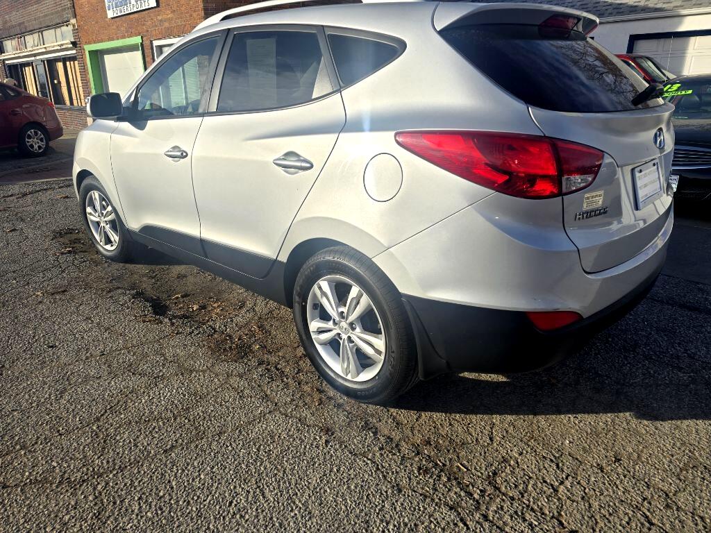Hyundai Tucson  2013