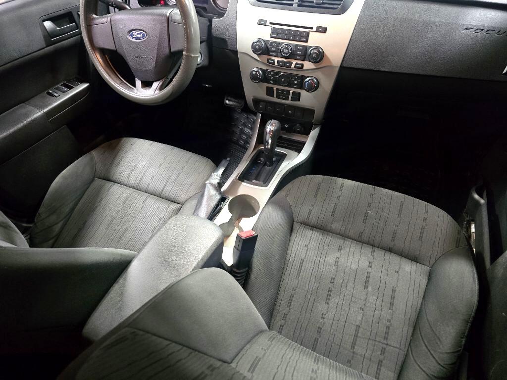 Ford Focus  2010