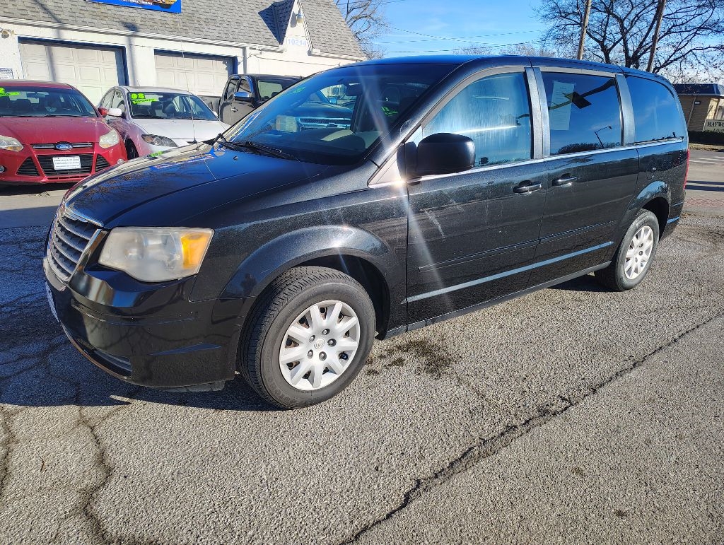 2009 Chrysler Town & Country LX