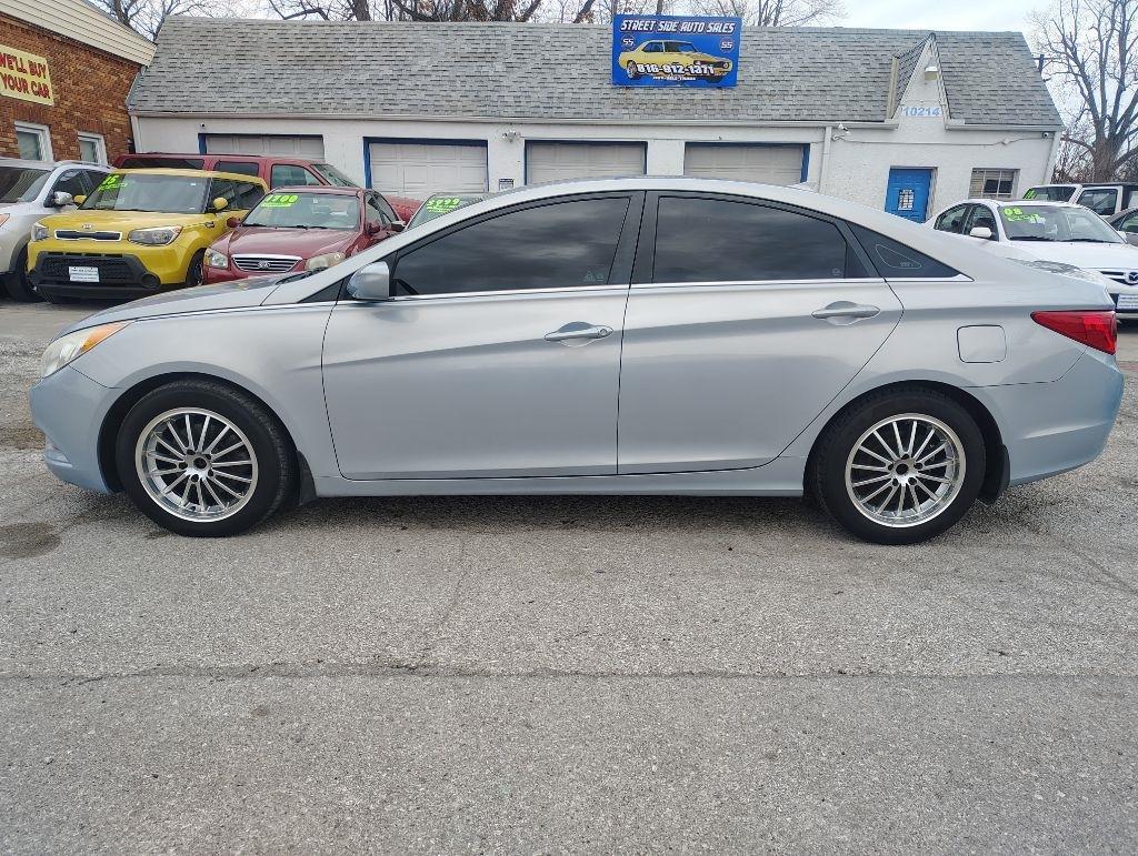 Hyundai Sonata  2013