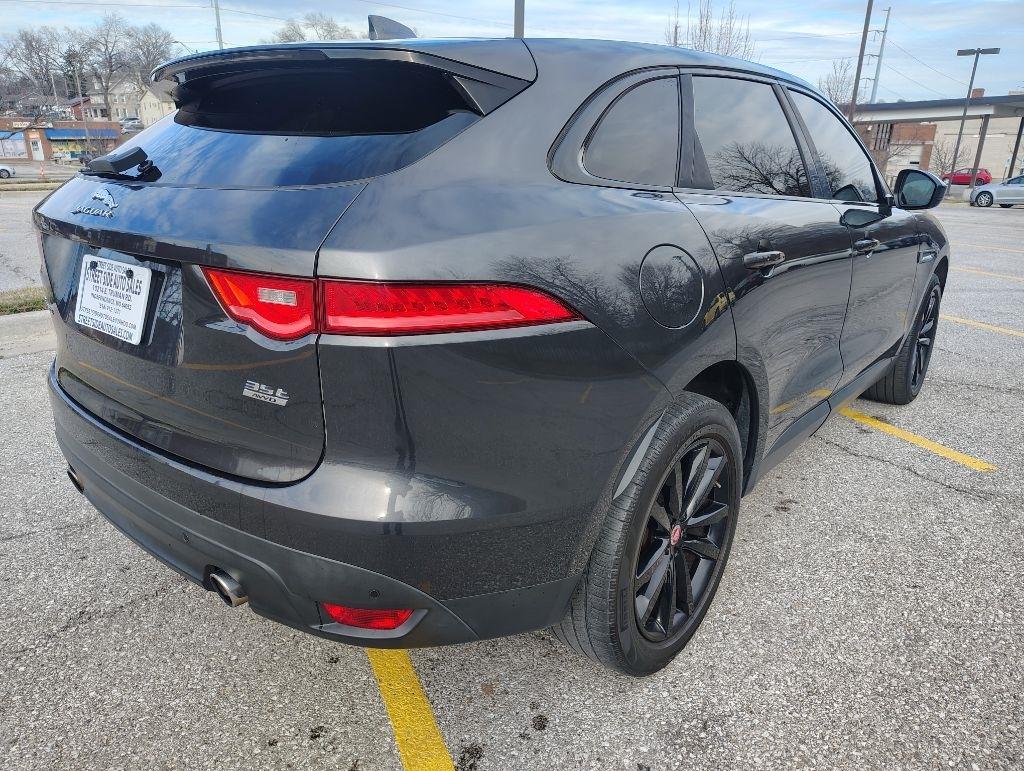 Jaguar F-Pace  2017