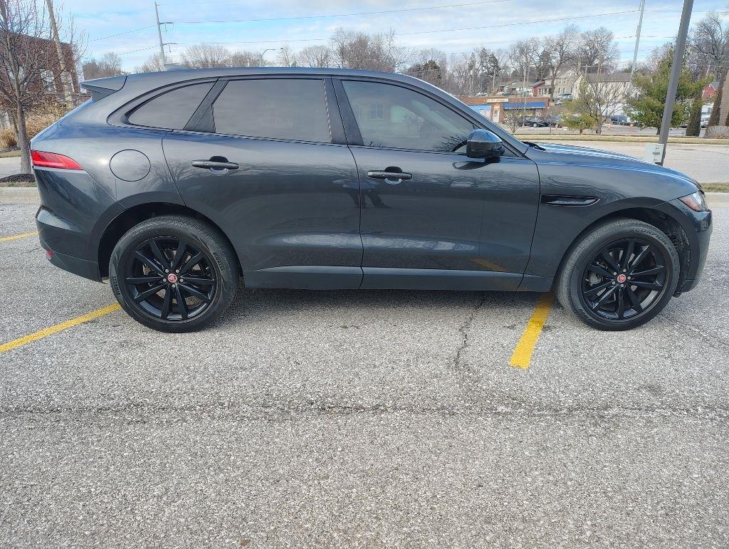 Jaguar F-Pace  2017