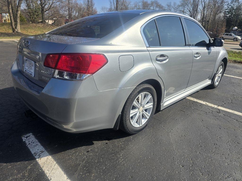 Subaru Legacy  2011