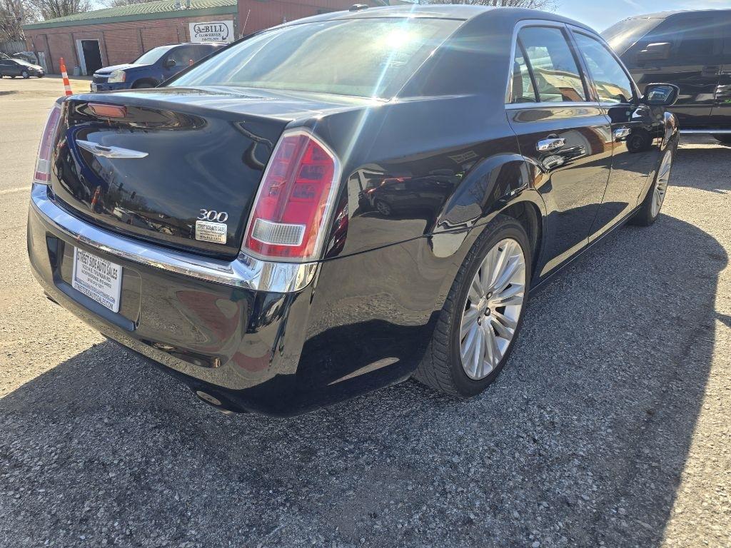Chrysler 300  2012
