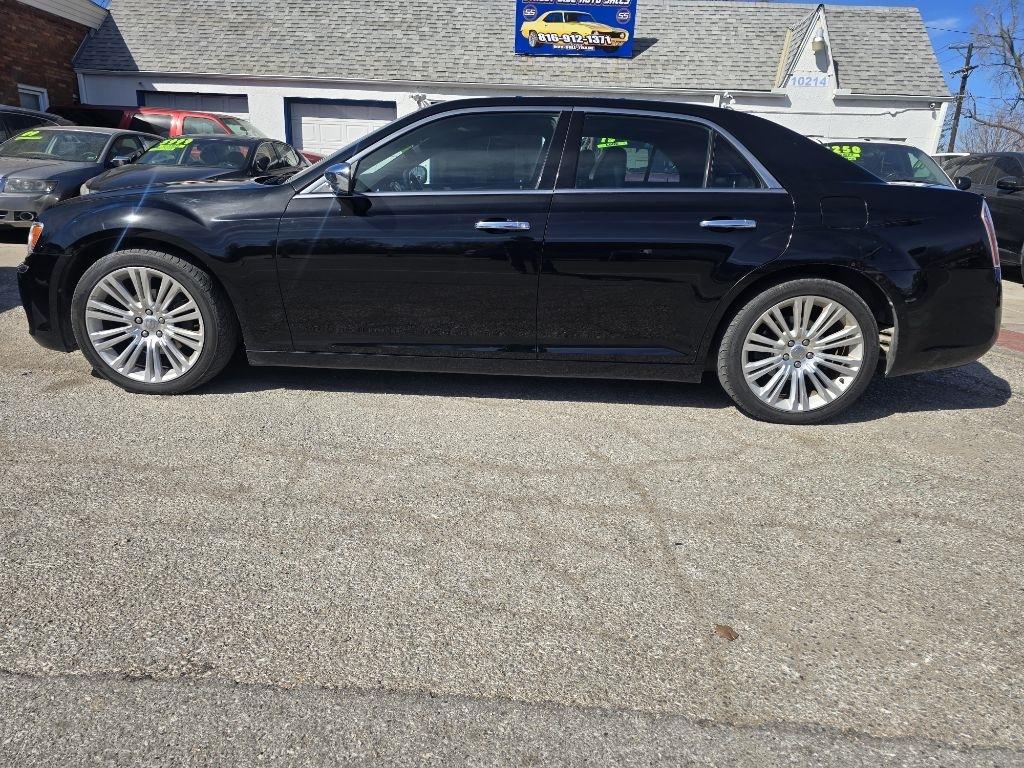 Chrysler 300  2012