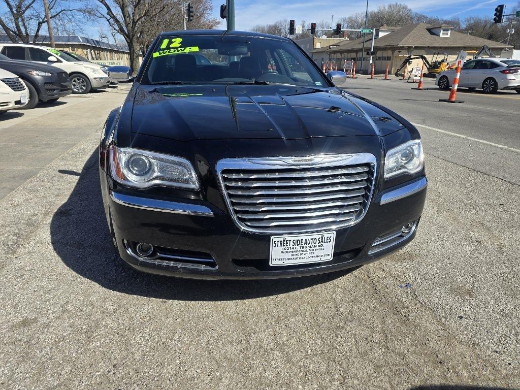 Chrysler 300  2012