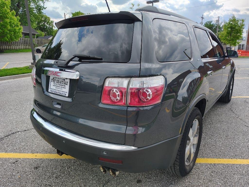 GMC Acadia  2011