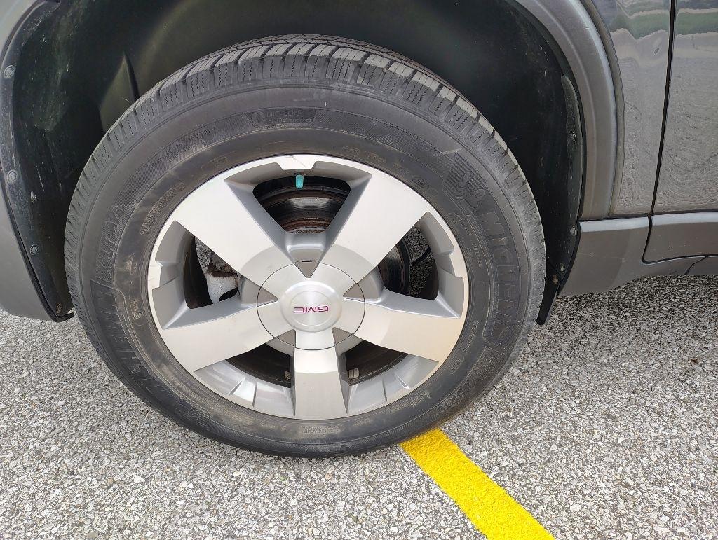 GMC Acadia  2011
