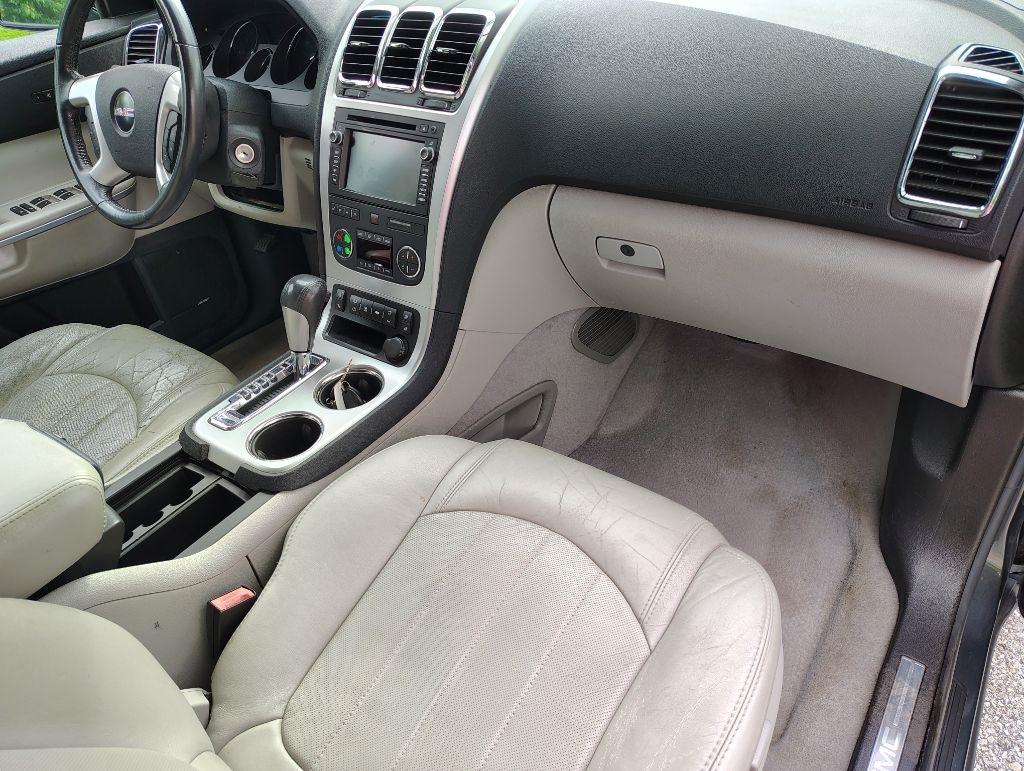 GMC Acadia  2011