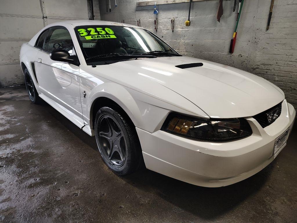 Ford Mustang  2001