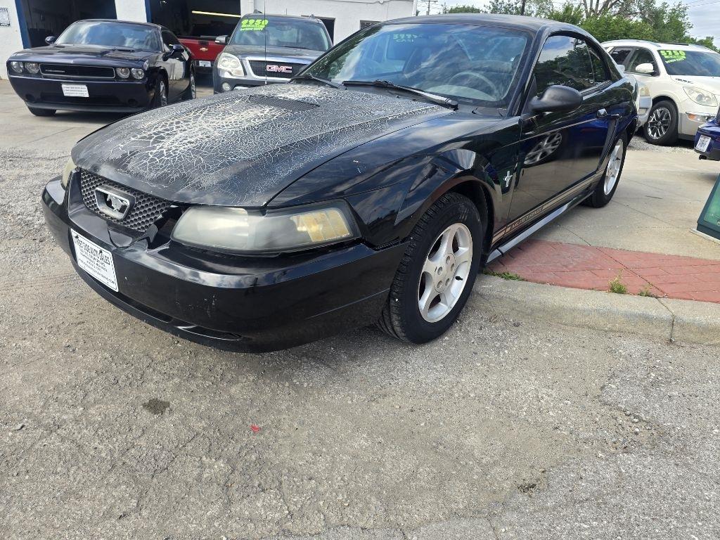 Ford Mustang  2001
