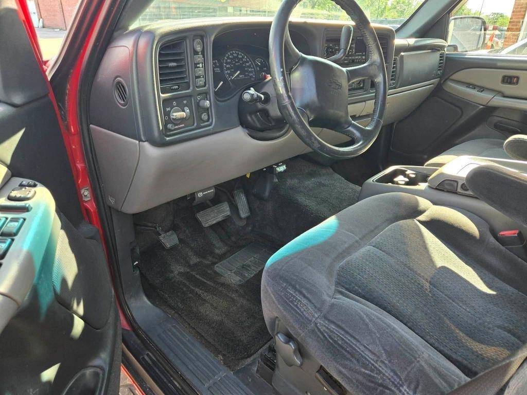 Chevrolet Suburban  2002
