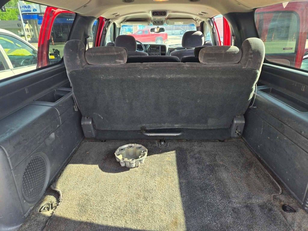Chevrolet Suburban  2002