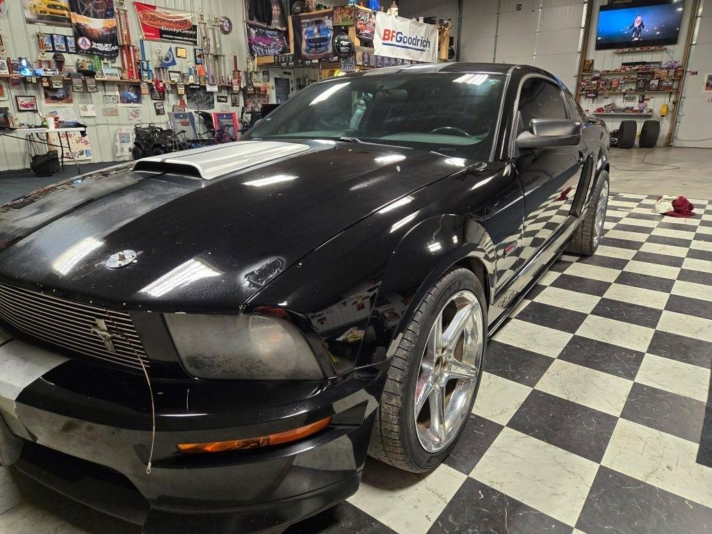 Ford Mustang  2007