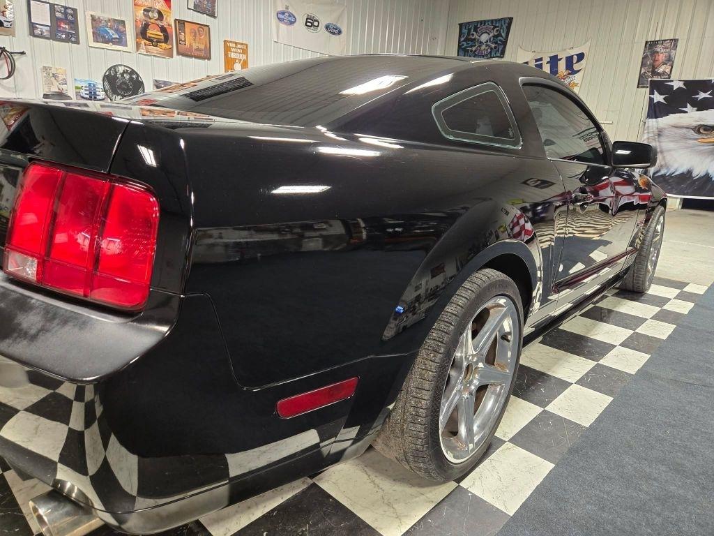 Ford Mustang  2007