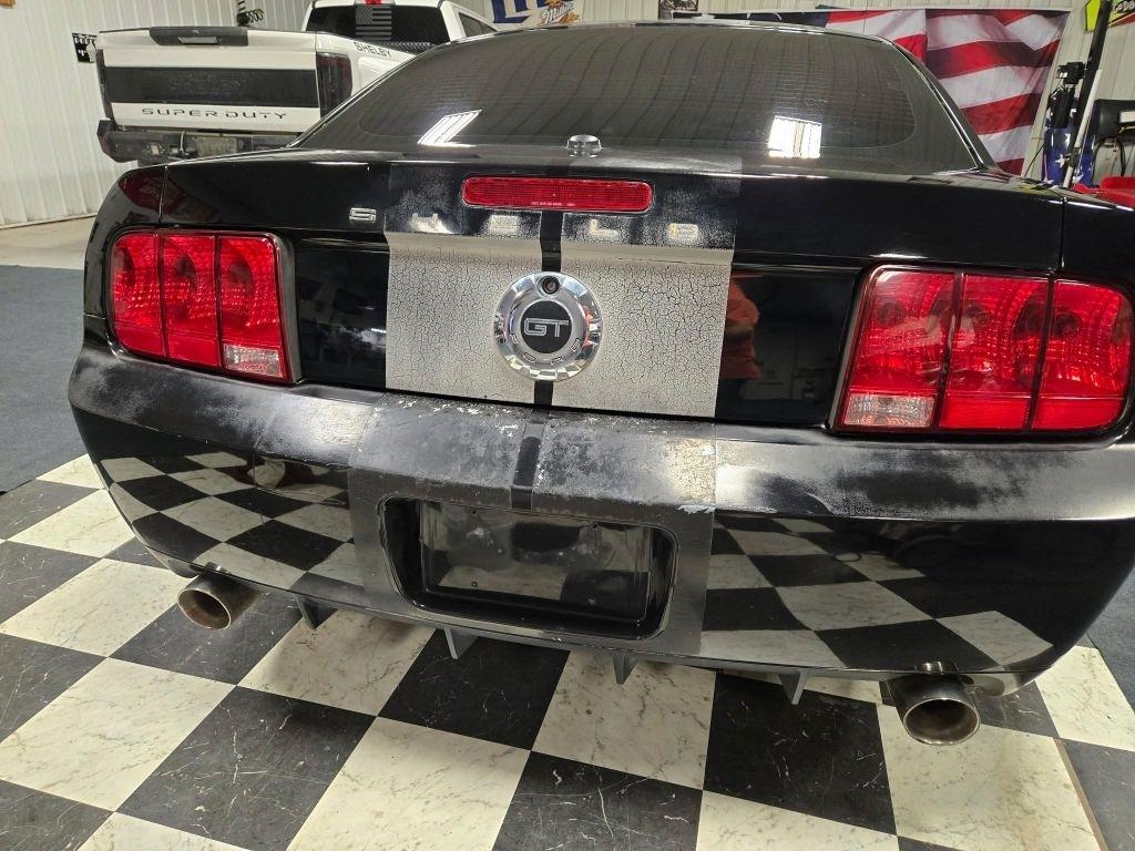 Ford Mustang  2007