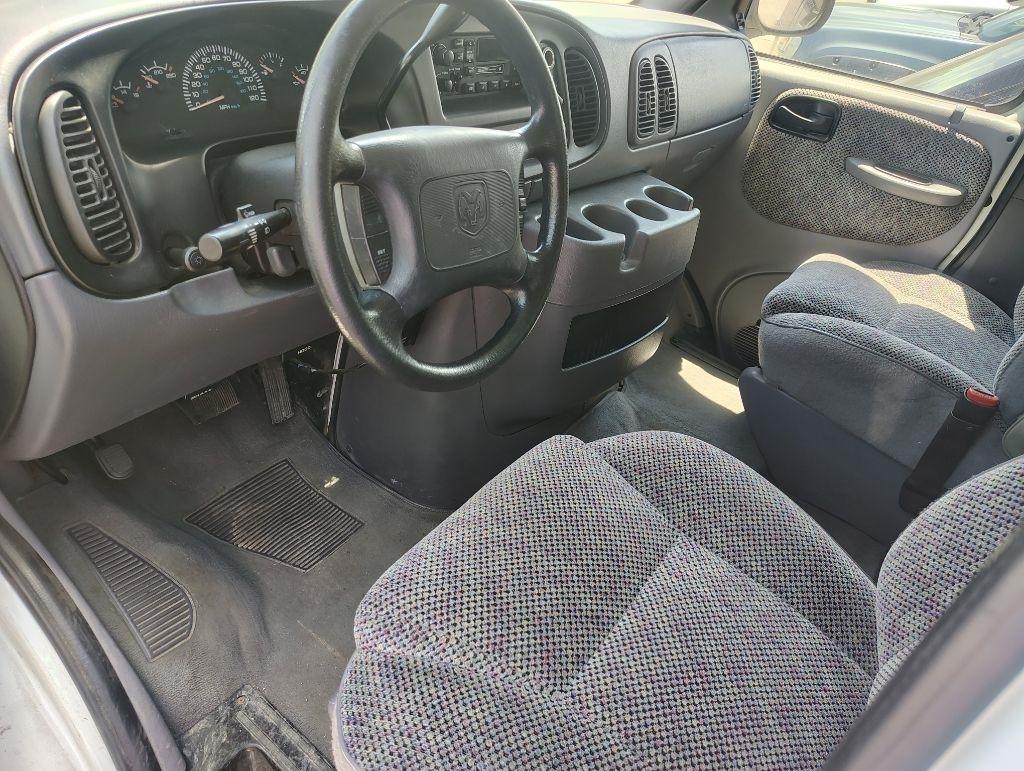 Dodge Ram Wagon  1999