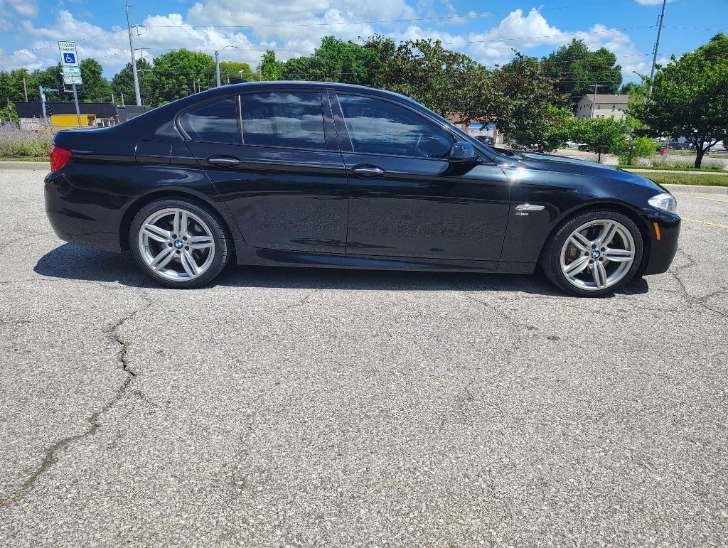 BMW 5-Series  2011