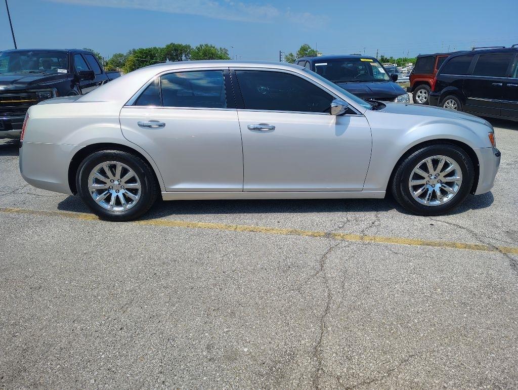 Chrysler 300  2012
