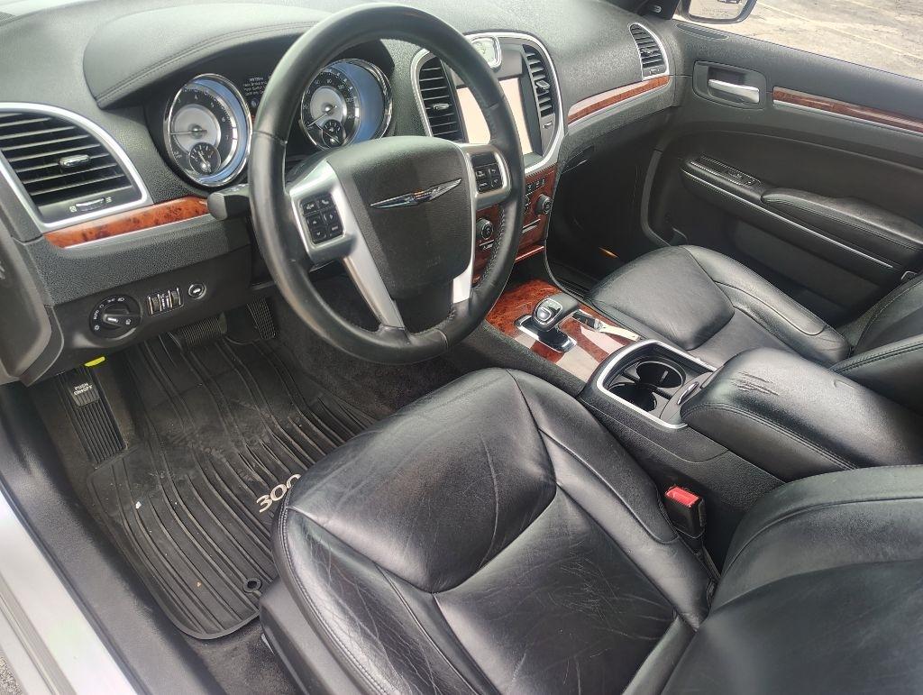 Chrysler 300  2012