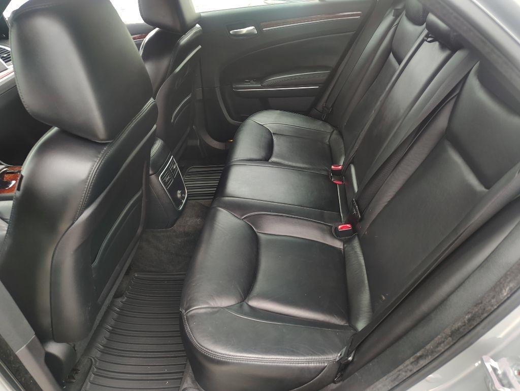 Chrysler 300  2012