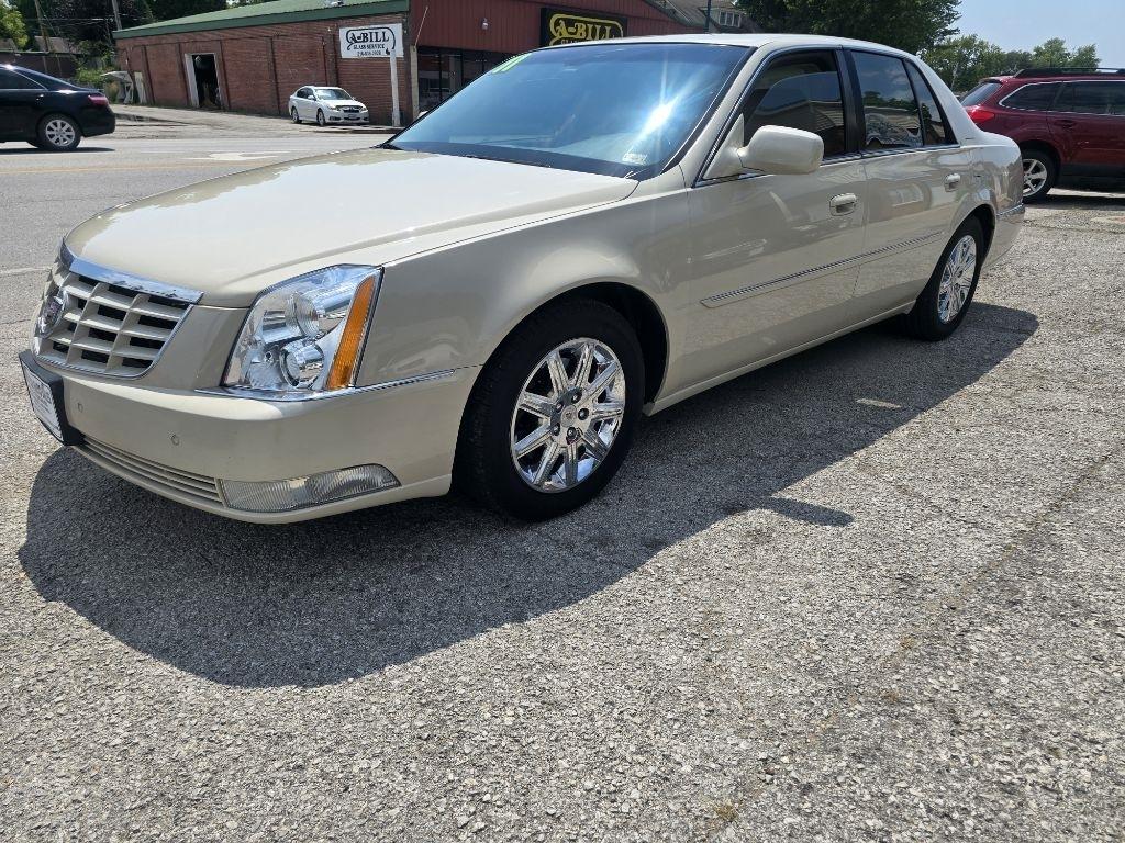 Cadillac DTS  2011