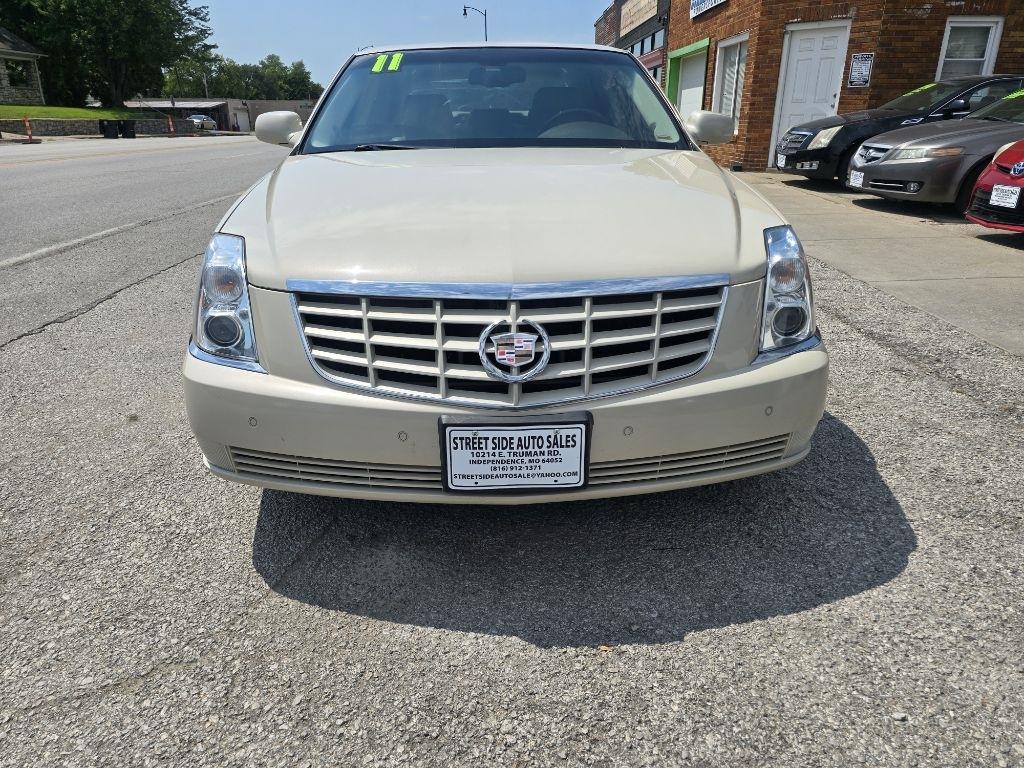 Cadillac DTS  2011