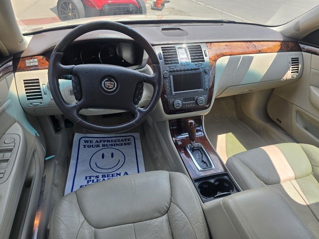Cadillac DTS  2011