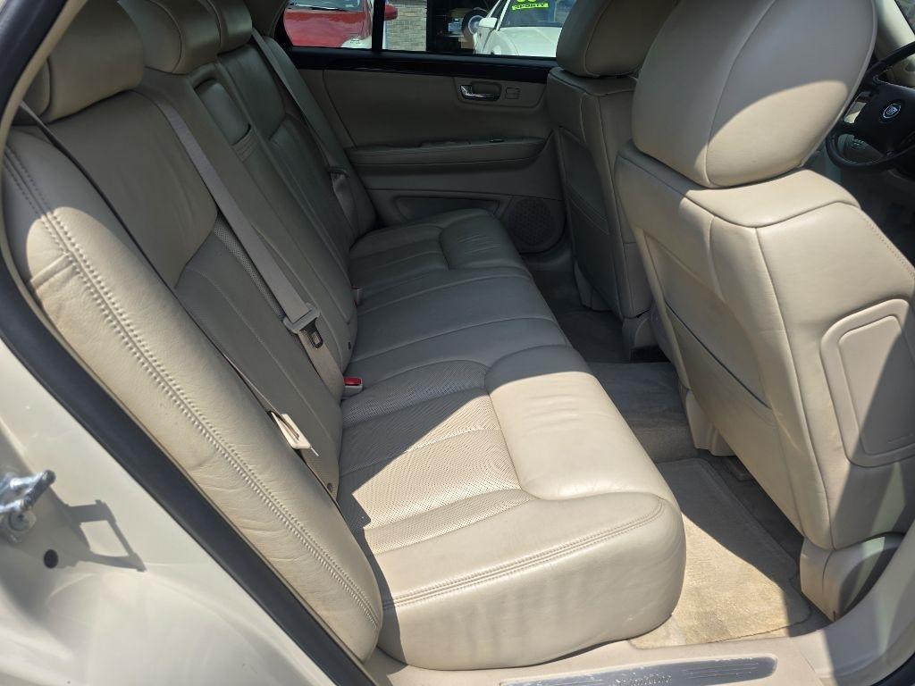 Cadillac DTS  2011